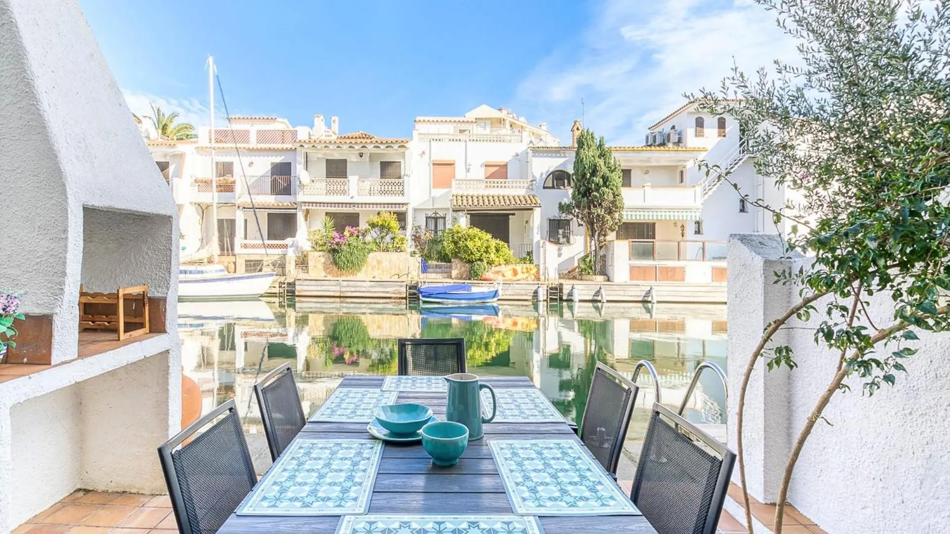 Nice Apartment With Wellness Empuriabrava Spain