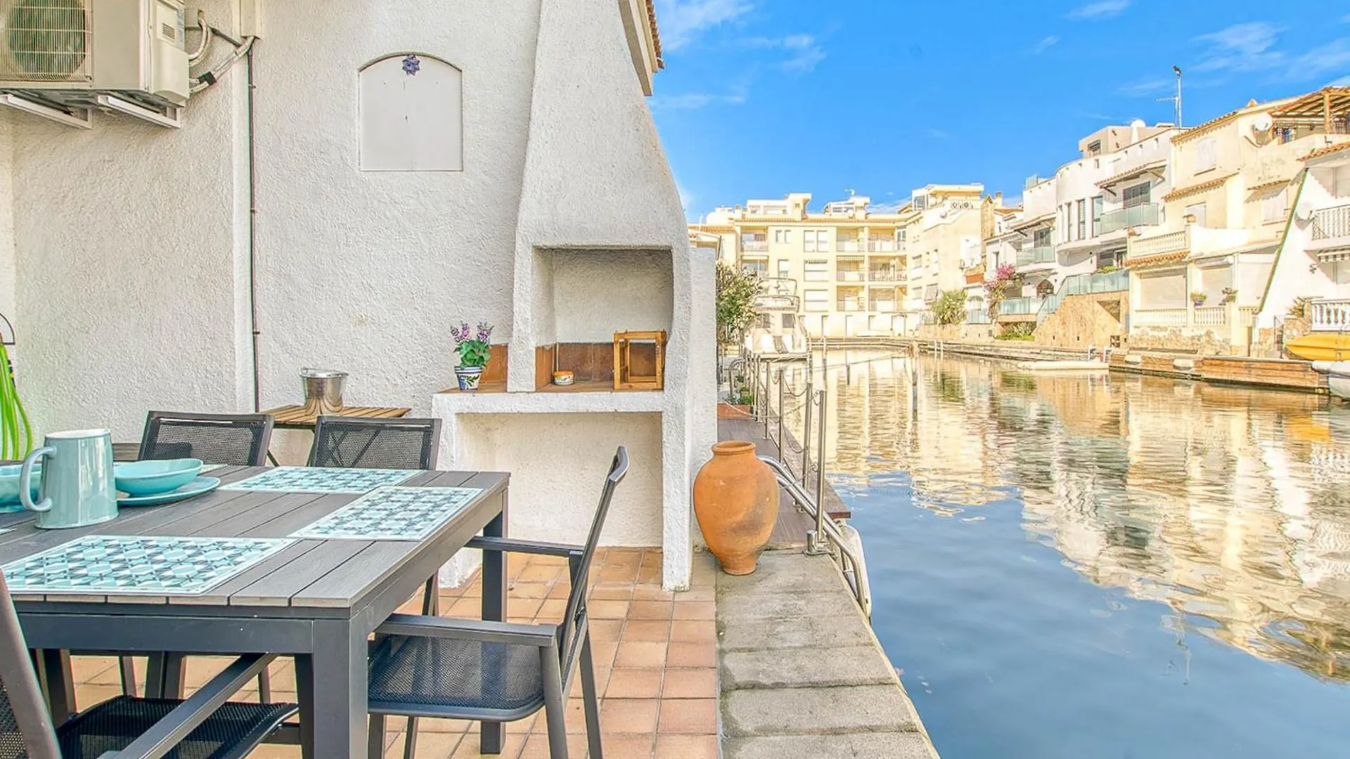 Nice Apartment With Wellness Empuriabrava